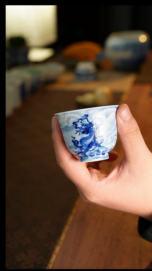 青花玲珑嫦娥奔月铃铛杯