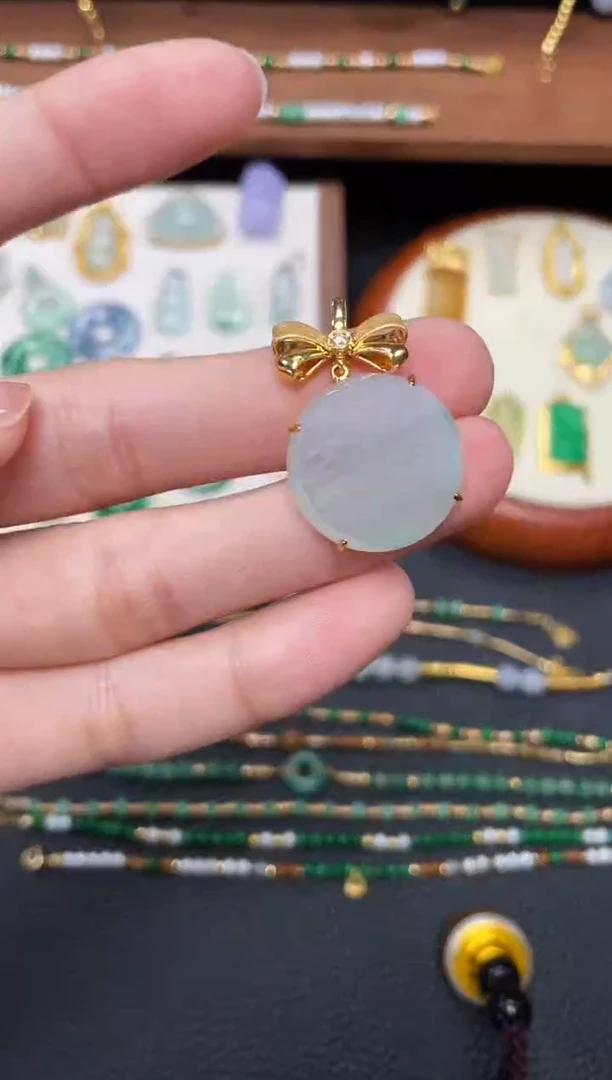 【闪购商品】翡翠吊坠(不含链)18K金镶嵌一个  JK359