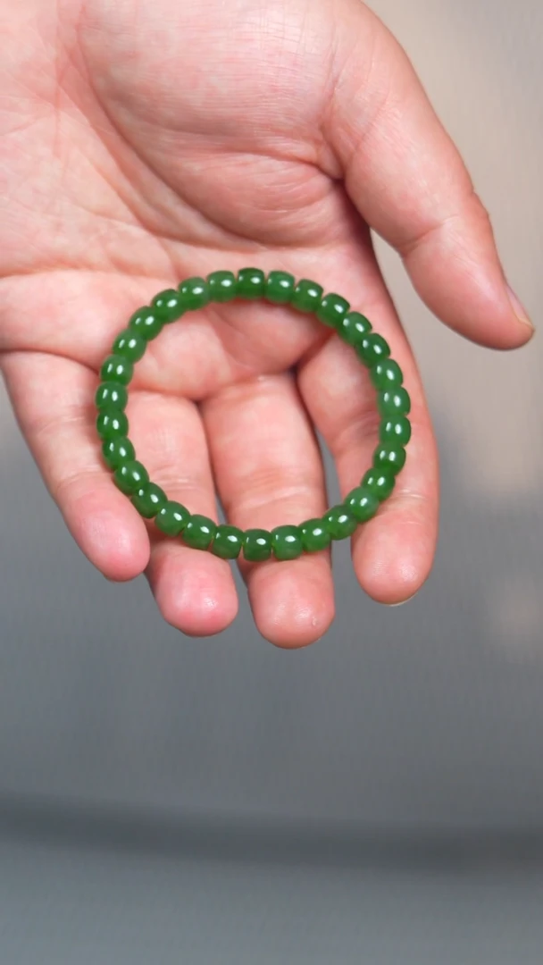 未镶嵌手链和田玉7mm碧玉微黑点针尖黑点