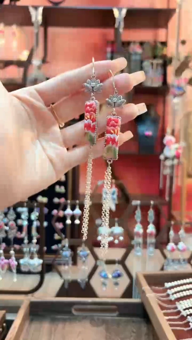 织绣云织谣民族风精美饰品367*