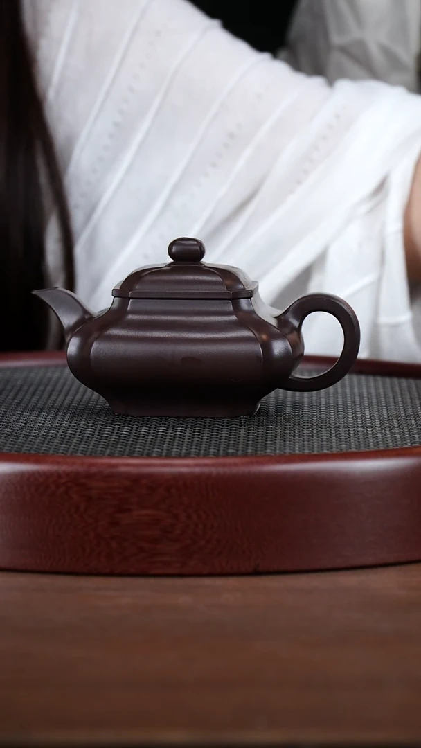 茶壶紫砂51YJB  黑墩头 四方虚扁