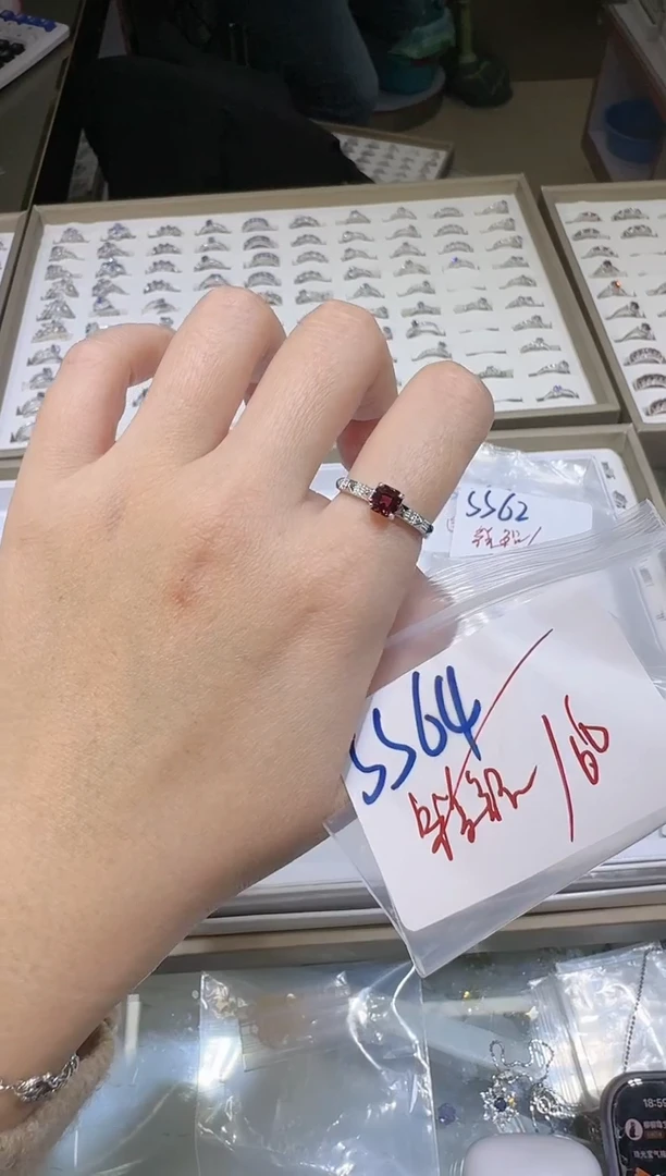 【闪购商品】石榴石戒指银S925镶嵌多样性发一SS64