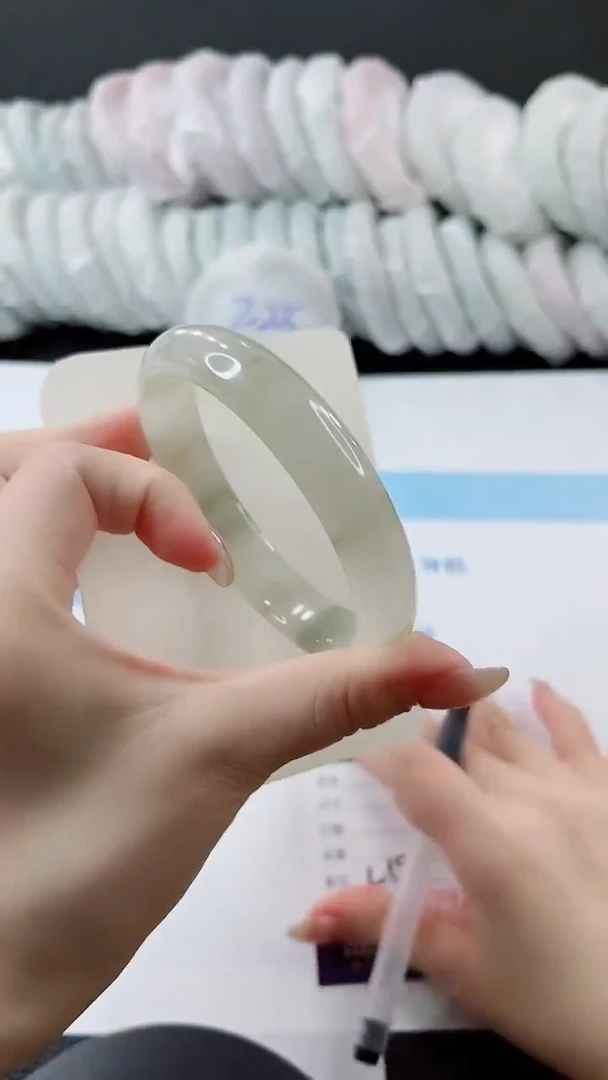 未镶嵌手镯石英质玉多样性发货L195-64