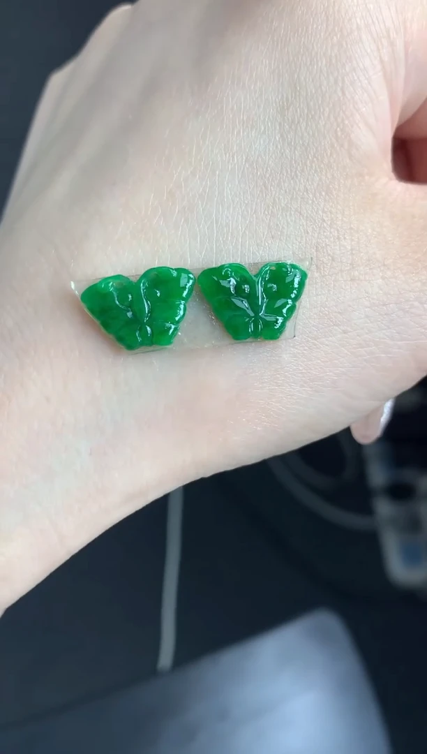 定制翡翠未镶嵌一对蝴蝶