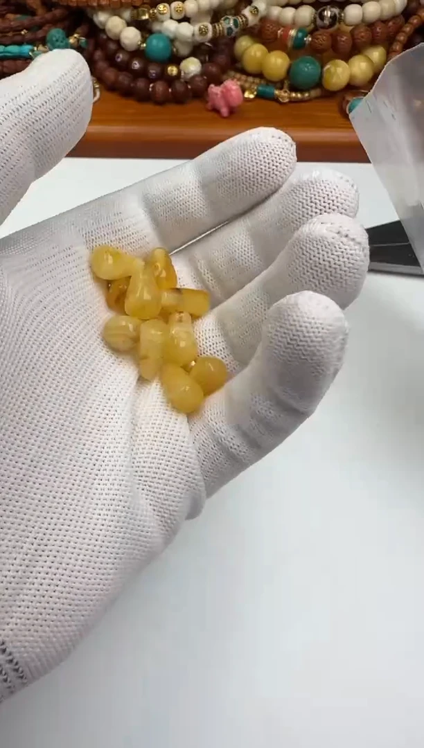 未镶嵌蜜蜡手串蜜蜡