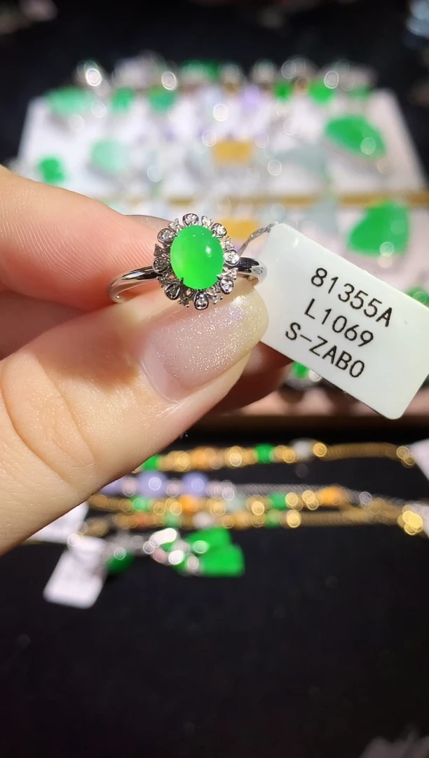 翡翠戒指18K金镶嵌L1069多样性发其一