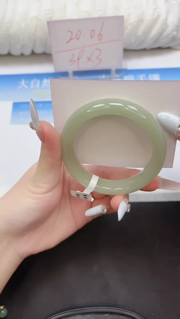 未镶嵌手镯石英质玉106-58.2