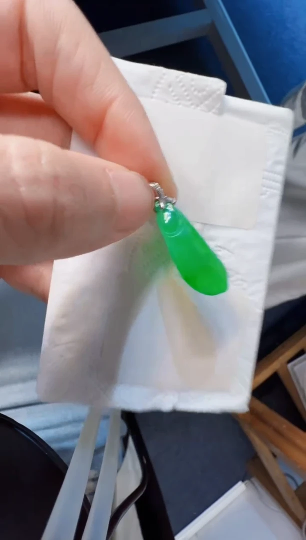 翡翠18K金镶嵌吊坠(不含链)4980