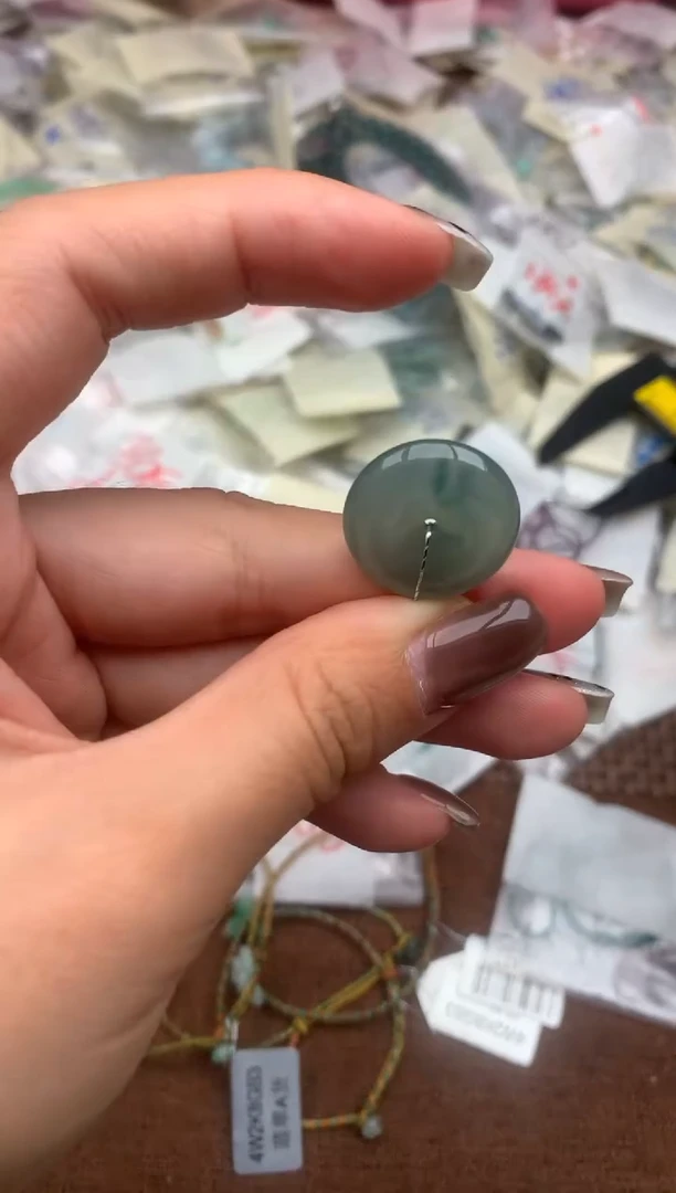 未镶嵌挂件翡翠—