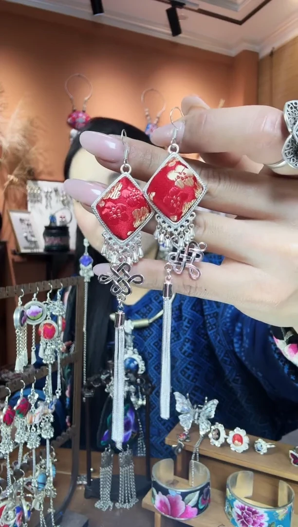 【闪购商品】刺绣传统非遗民族凤手工刺绣饰品耳环