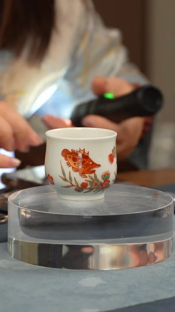 杯子瓷王恩荣 红绿彩