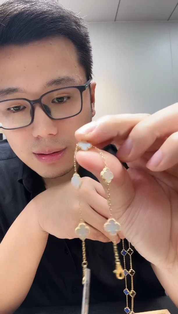 18K金镶嵌贝壳（贝母）手链白色k黄，小号五花手链