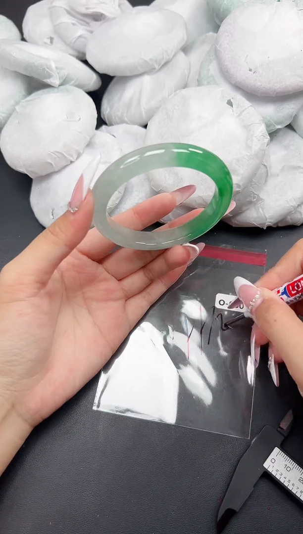 精品手镯，一物一拍O-060