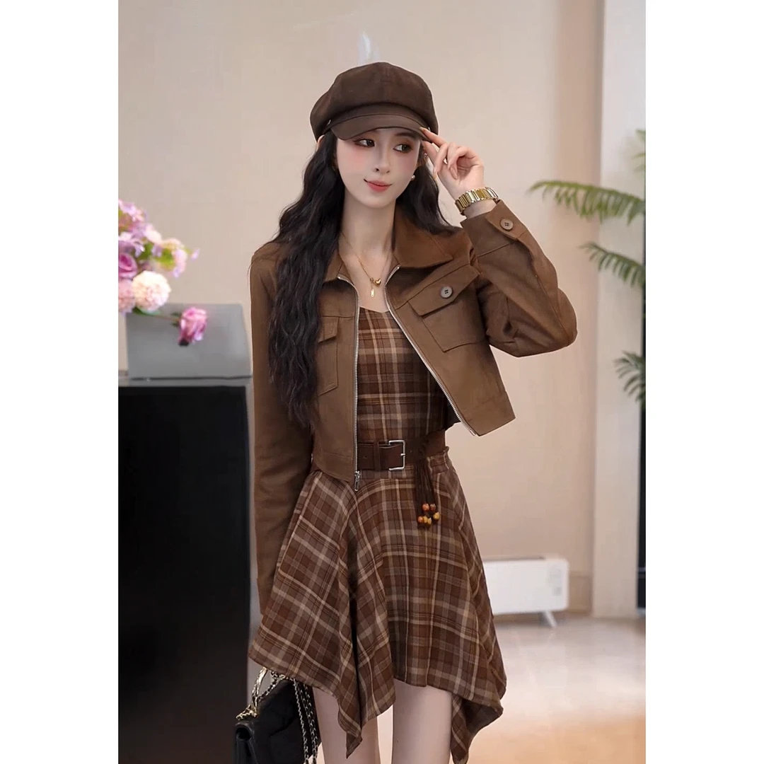 YUANLIANSU/圆脸酥【书纪䑤巷】法式短外套+格纹吊带连衣裙两件套女