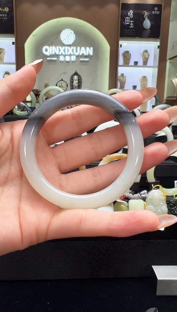 未镶嵌手镯和田玉新疆于田青花手镯