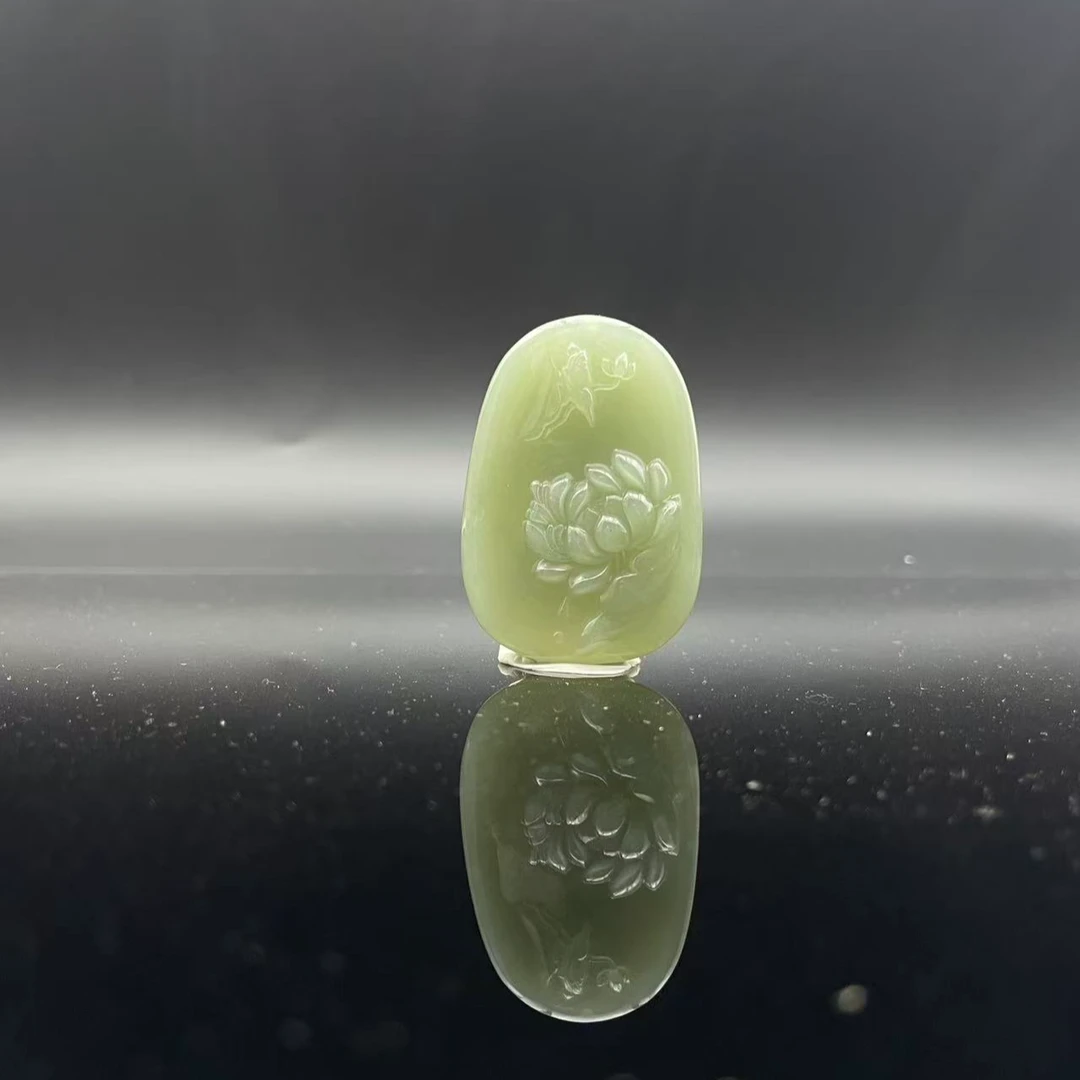 和田玉蝶恋花吊坠7545