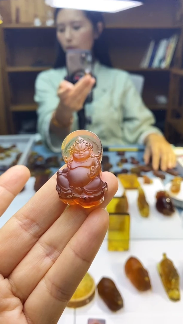琥珀颈饰未镶嵌SN68-154（黄财神）