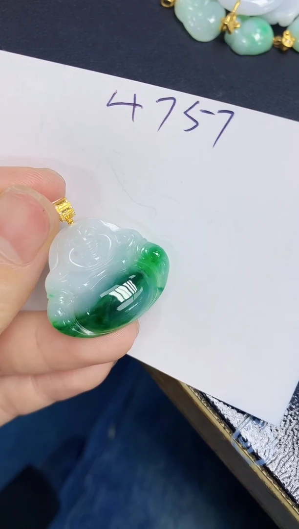 翡翠18K金镶嵌颈饰天然缅甸翡翠A货