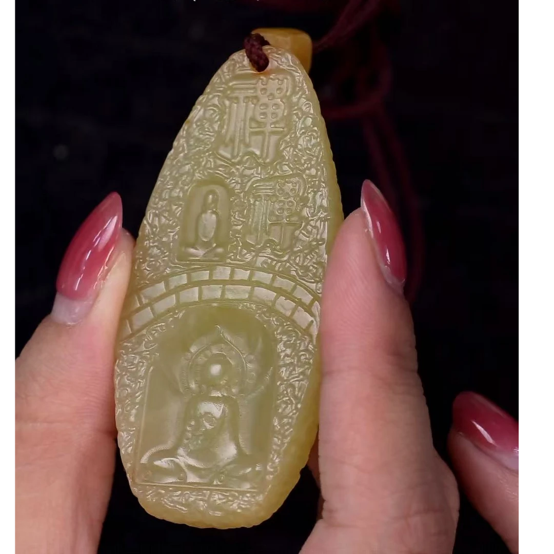 清代和田玉黄玉佛牌