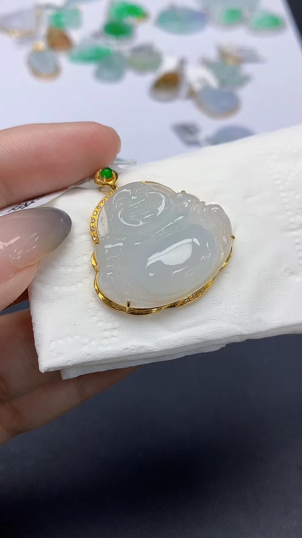 翡翠18K金镶嵌颈饰天然缅甸a货翡翠