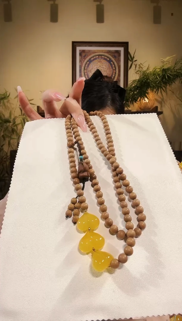 琥珀颈饰未镶嵌老山檀108