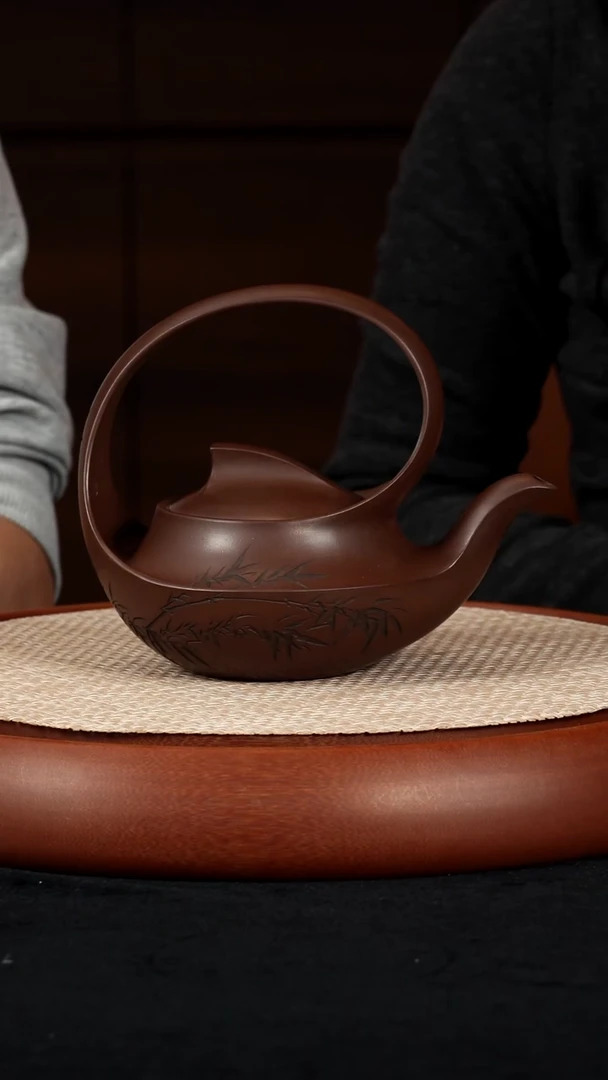 【k054】曲壶宜兴紫砂LM