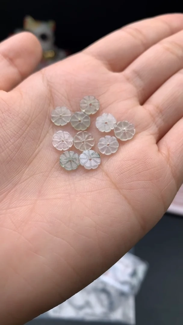 未镶嵌挂件翡翠2