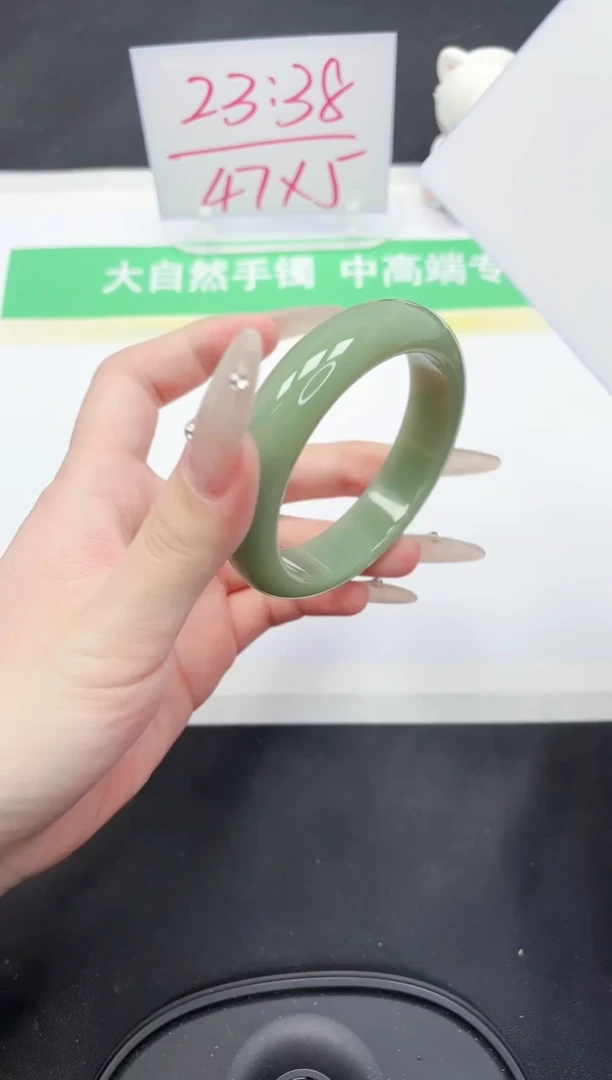 【闪购商品】石英质玉手镯未镶嵌7-58.6