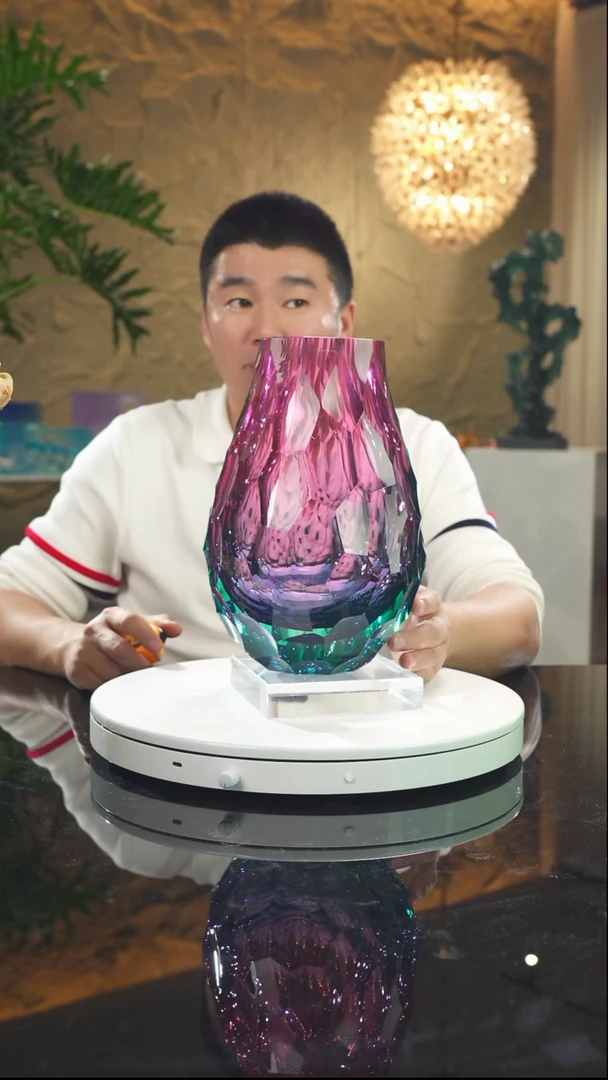 【闪购商品】瓷片金红蓝凹切面花瓶