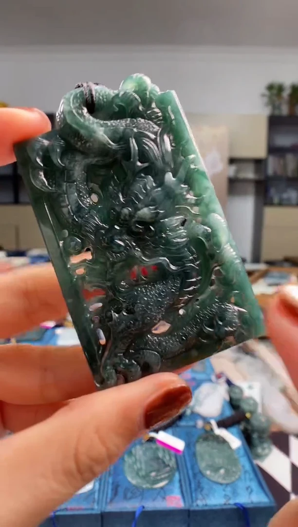 颈饰未镶嵌翡翠多样性发其一