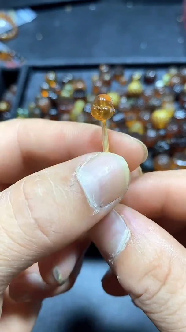 绿珀颈饰未镶嵌天然缅甸琥珀单珠