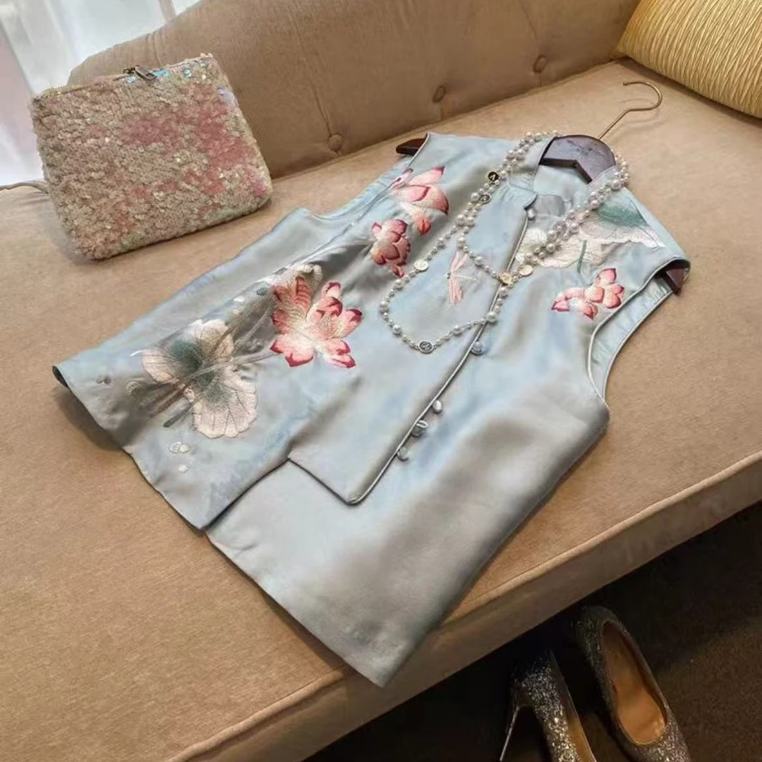 新中式马甲女秋季新款百搭洋气时尚女士复古中国风绣花