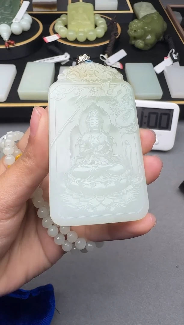 颈饰未镶嵌和田玉1