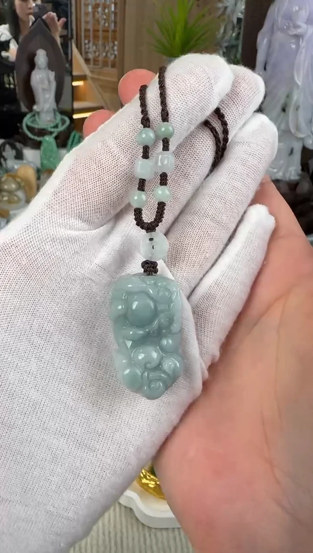 未镶嵌挂件翡翠吊坠