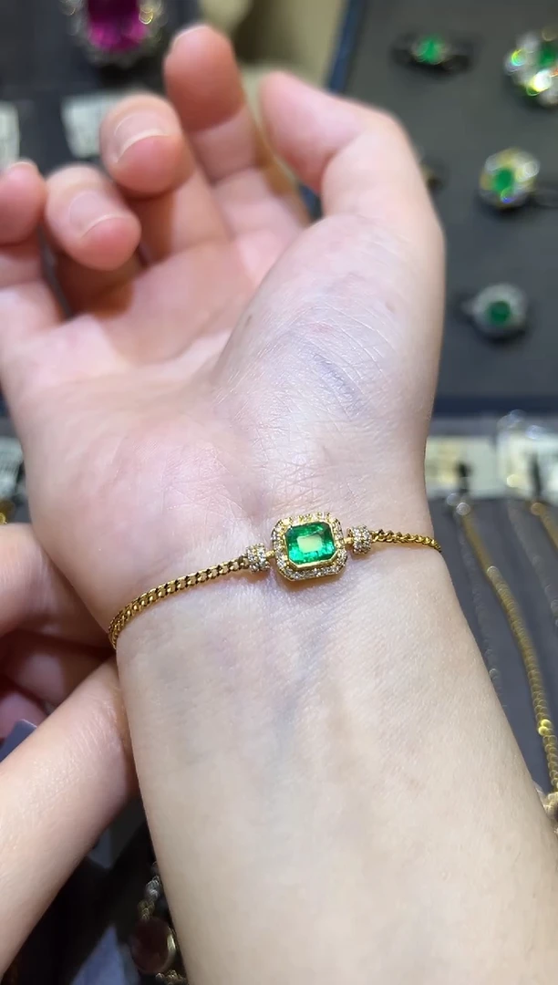 【闪购商品】祖母绿手链18K金镶嵌0.91ct