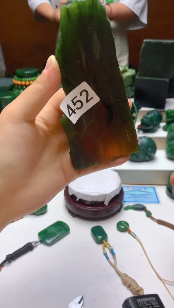 未镶嵌和田玉（碧玉）珠宝半成品0