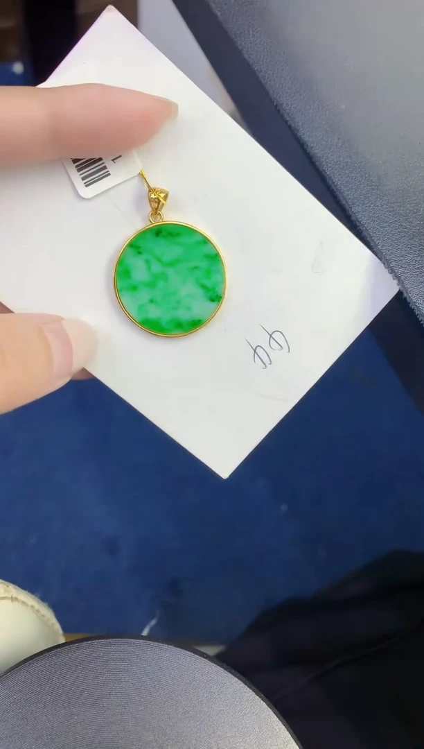 颈饰未镶嵌翡翠缅甸天然翡翠A货