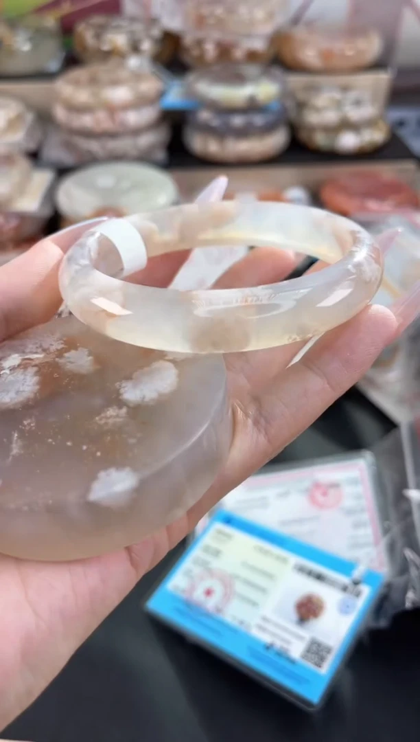 未镶嵌手镯石英质玉61