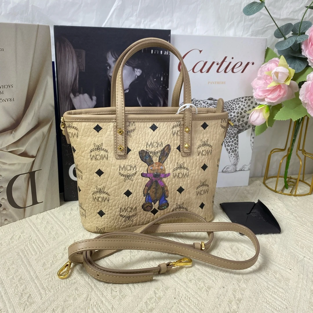 95新 MCM mcm小兔子涂鸦菜篮子 单肩包 11597388