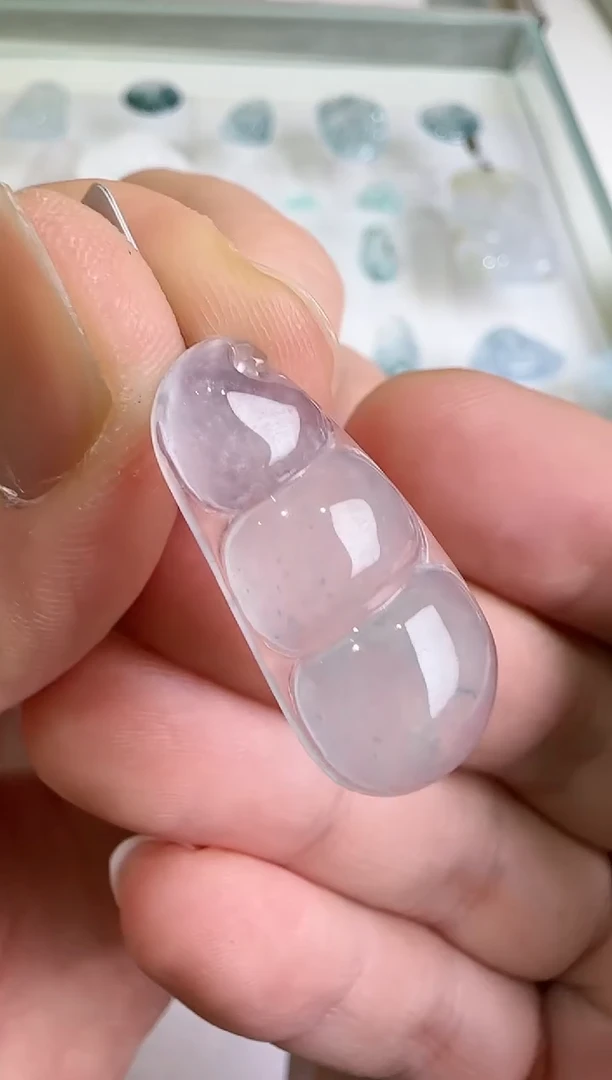 【闪购商品】翡翠吊坠(不含链)未镶嵌..