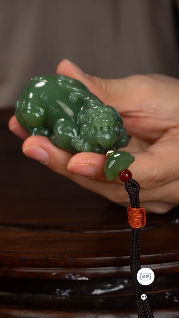 未镶嵌和田玉（碧玉）把件t****a貔貅