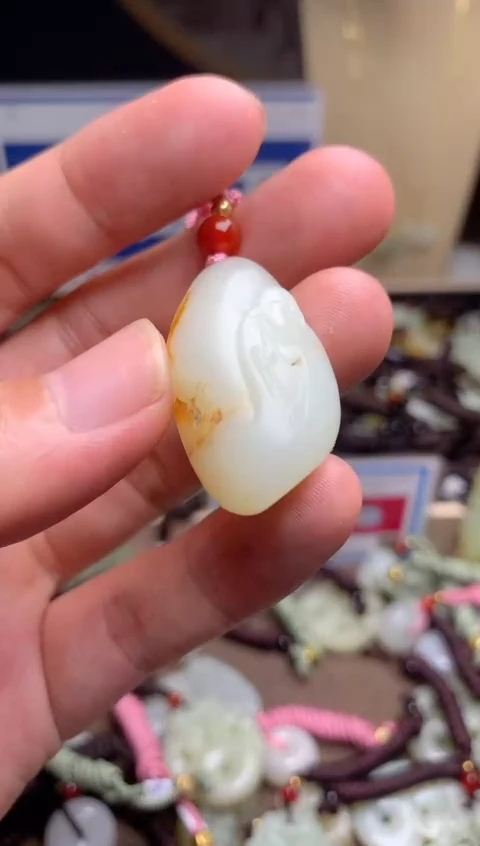 颈饰未镶嵌和田玉1