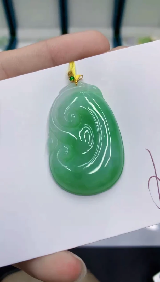 颈饰18K金镶嵌翡翠翡翠