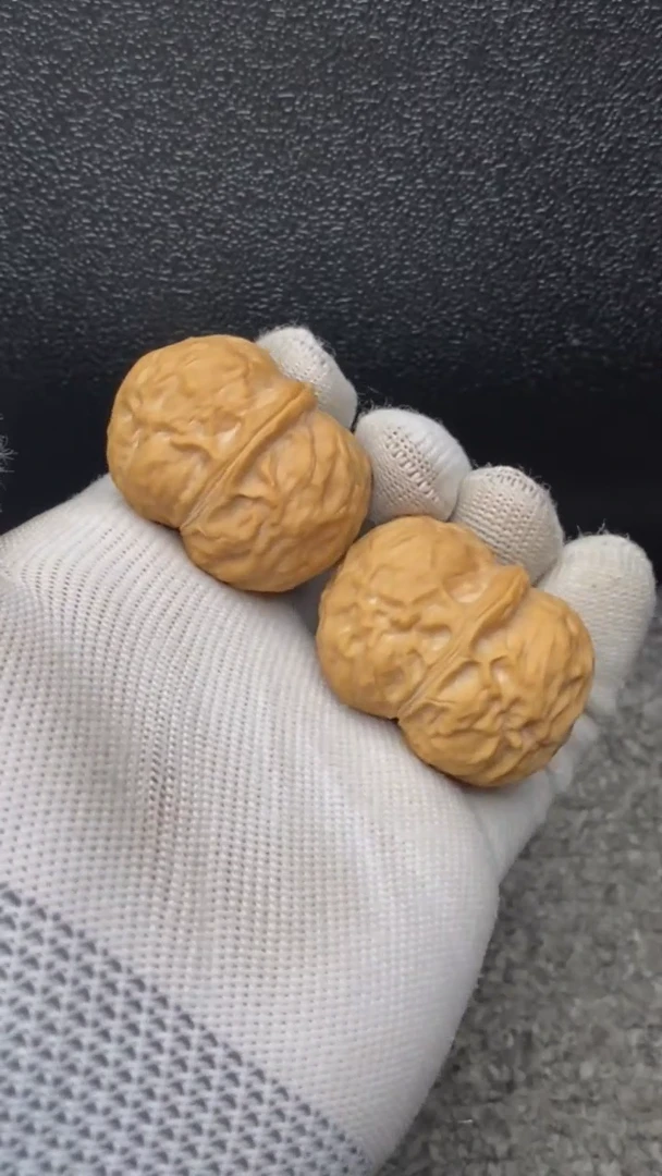 【闪购商品】文玩核桃把件金锭元宝