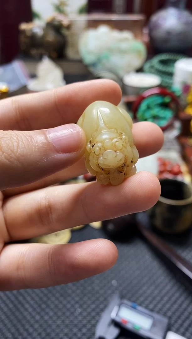 未镶嵌和田玉挂件貔貅