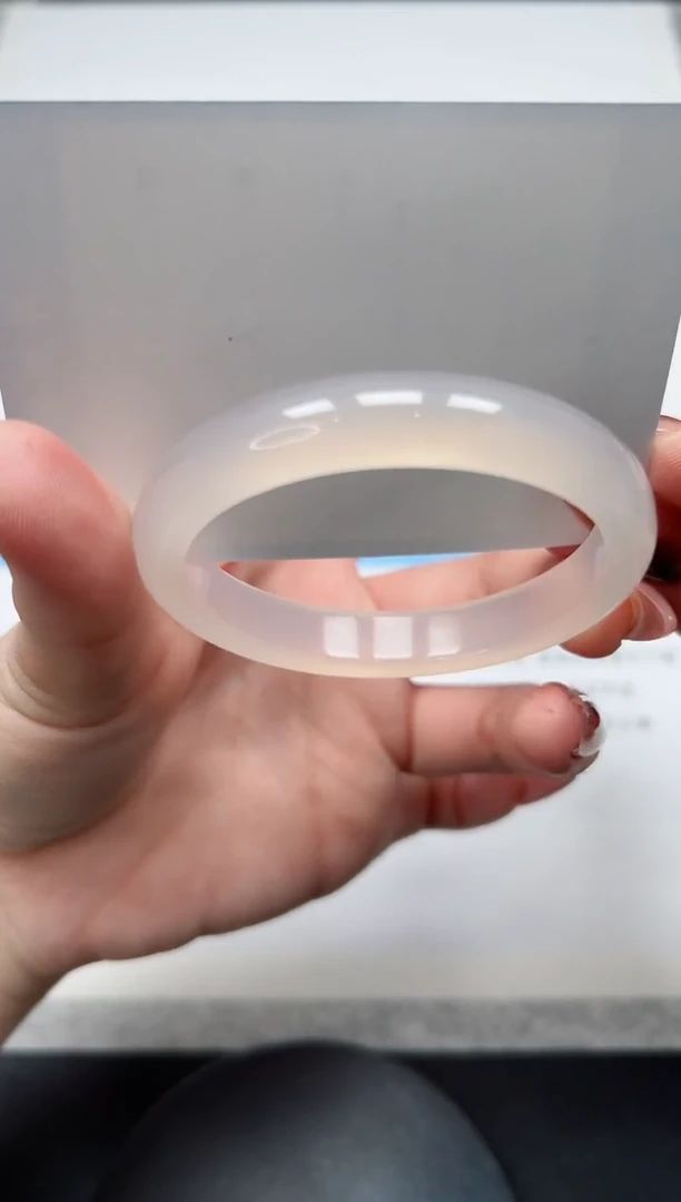 【闪购商品】玛瑙/玉髓手镯未镶嵌202/53.7荔枝