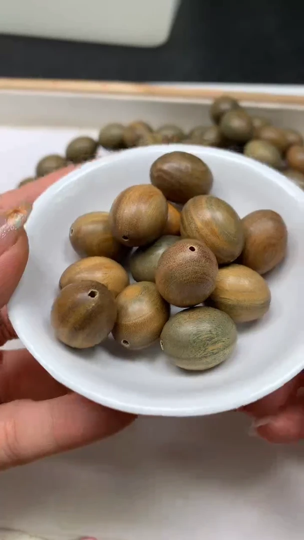 维腊木（绿檀）散珠A1979 绿 檀 枣珠15*19mm10个9.9元