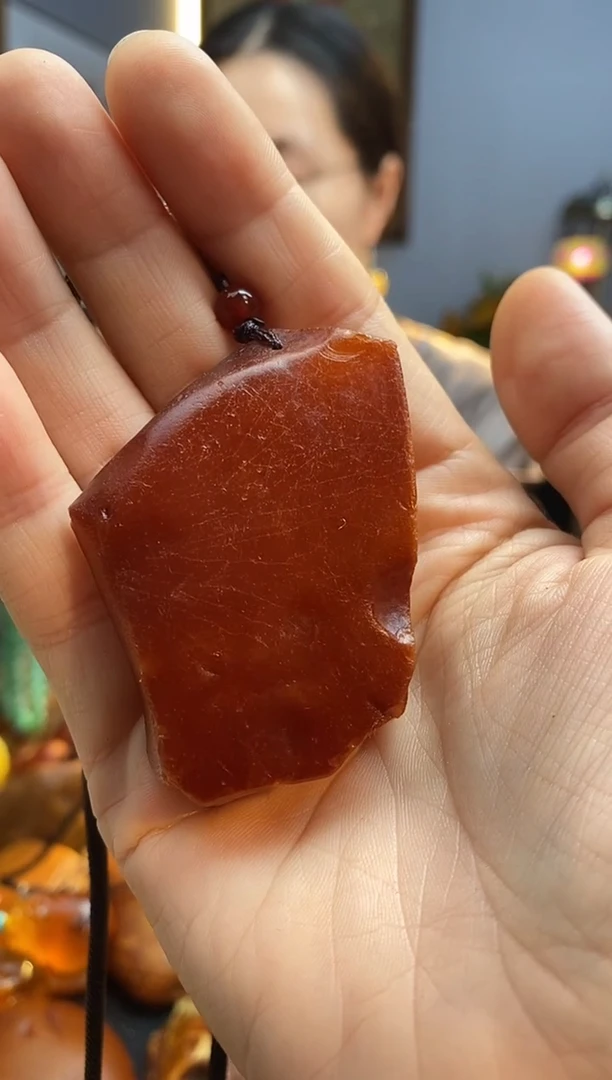 琥珀颈饰未镶嵌吊坠