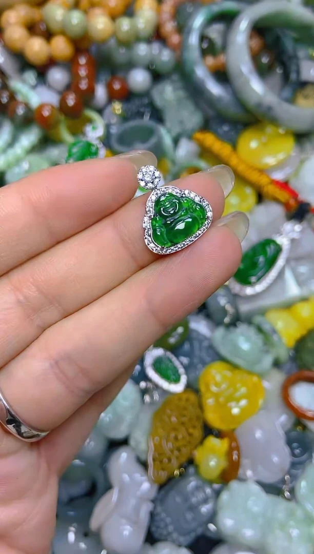 颈饰未镶嵌翡翠/F/翡翠A货，一件也是批发价