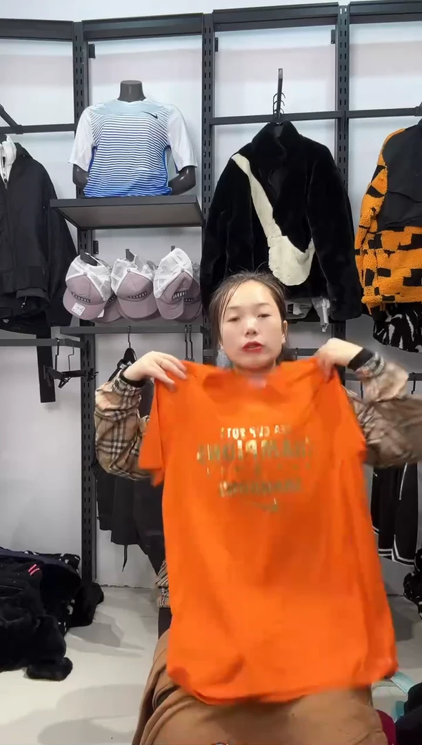 2302 编码  瑕疵直播间过款为准 尺码